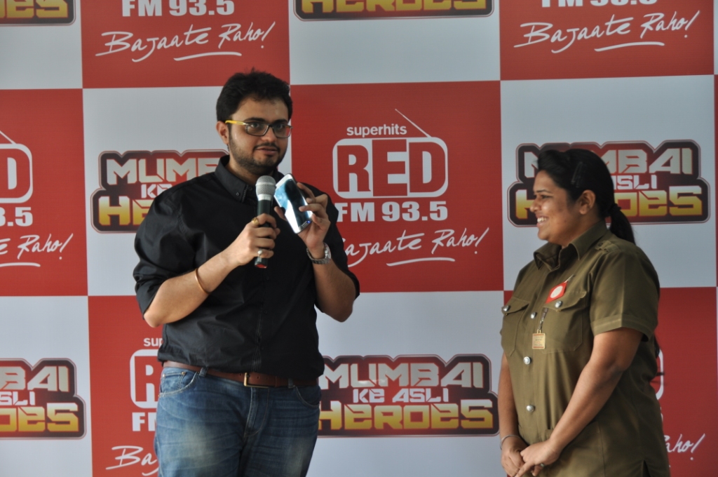 93 5 Red Fm Presents Mumbai Ke Asli Heroes Orient Publication